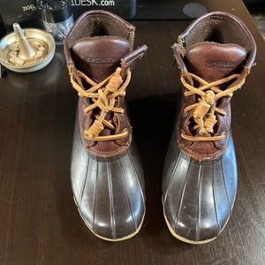 Sperry Duck Boots size 6